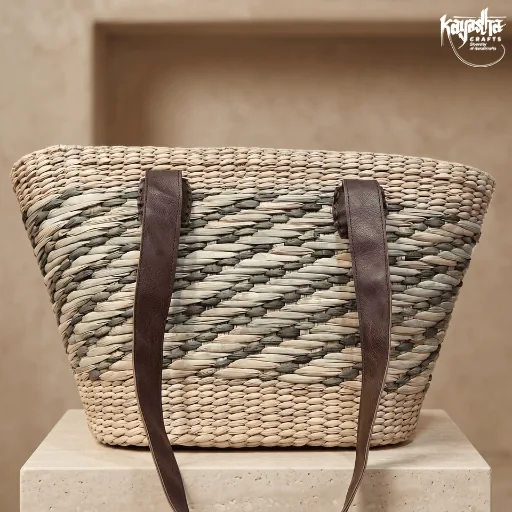 Evergreen woven carry bag