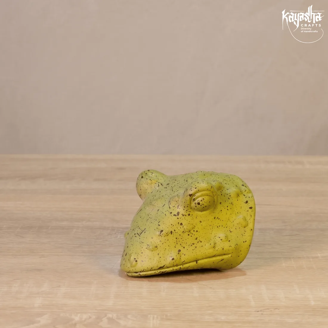 Terracotta frog head statue